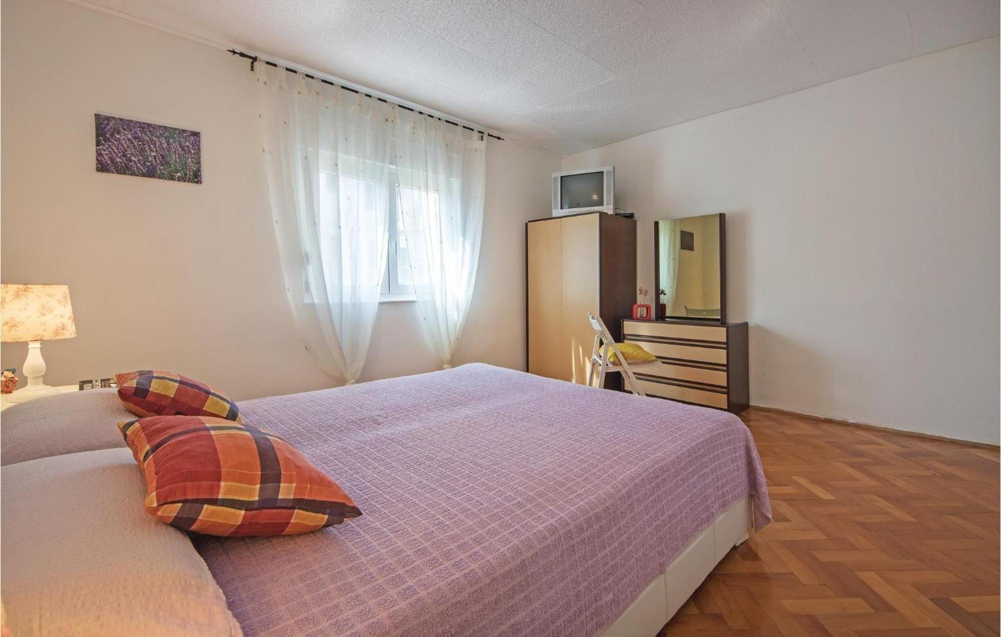 Awesome Apartment In Fazana With Wifi Exterior photo